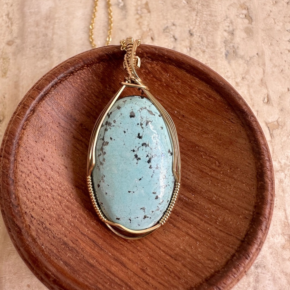 Stunning 14k Gold Filled Turquoise Necklace and 18 inch Gold Filled Chain